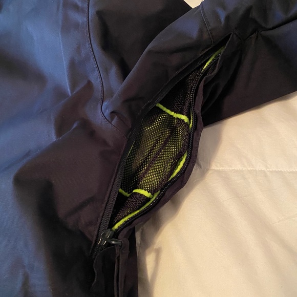 Boys DC snowboard jacket - Picture 5 of 7